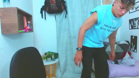 Snapshot of lucas_luxx1 chatting on October 6, 12:54 pm Lucas Luxx online show from October 6, 12:54 pm