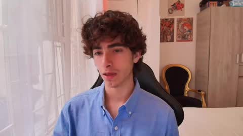 Snapshot of lucas_xo chatting on October 14, 6:59 pm lucas_xo online show from October 14, 6:59 pm