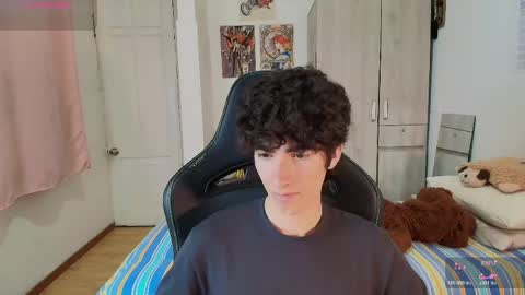 lucas_xo online show from May 30, 3:28 am