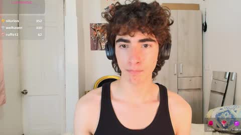 lucas_xo online show from November 18, 4:05 am