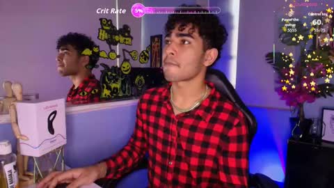 Snapshot of lucascarterr chatting on October 6, 8:24 pm lucascarterr online show from October 6, 8:24 pm
