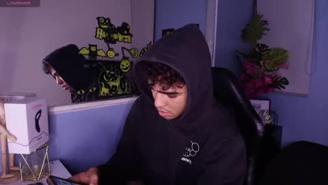 Snapshot of lucascarterr chatting on October 1, 12:03 am lucascarterr online show from October 1, 12:03 am