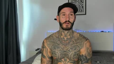 lucasexclusive online show from April 25, 6:49 am