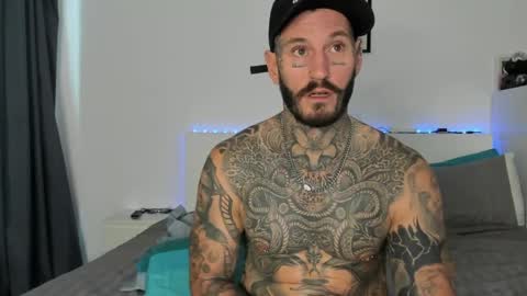 lucasexclusive online show from April 26, 4:21 am