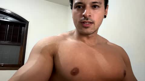 lucasfit24 online show from February 10, 11:55 pm