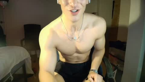 LucasKodak online show from July 30, 4:01 am
