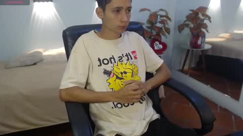 LucassSmith11 online show from December 18, 11:50 am