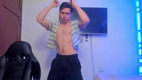 Snapshot of lucian_gomez chatting on October 16, 7:22 pm Lucian Gomez online show from October 16, 7:22 pm