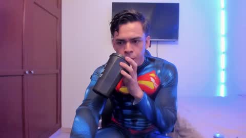 Snapshot of lucian_gomez chatting on March 11, 11:44 am Lucian Gomez online show from March 11, 11:44 am