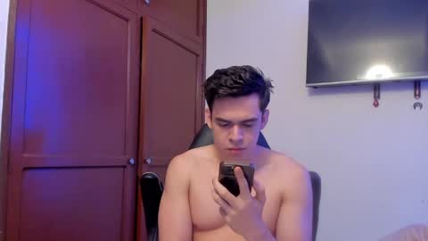 Snapshot of lucian_gomez chatting on October 4, 6:24 pm Lucian Gomez online show from October 4, 6:24 pm