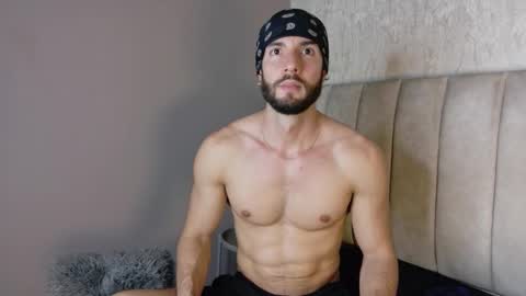 Snapshot of luciano_ferrer chatting on September 29, 1:15 am Luciano online show from September 29, 1:15 am
