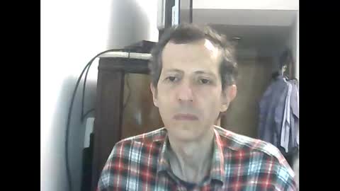 Luciano online show from December 6, 1:40 am