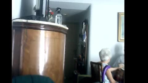 Luciano online show from February 15, 3:50 pm