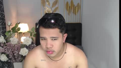 Luciferhotcum online show from February 12, 9:10 am