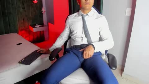 Snapshot of lucii_fer_ chatting on September 24, 11:52 am Leo online show from September 24, 11:52 am