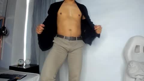 Leo online show from November 22, 2:27 pm