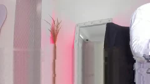 Leo online show from April 18, 12:28 pm