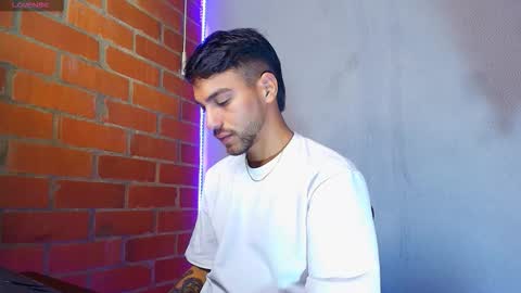 Snapshot of lucky_blessed chatting on October 21, 12:03 am lucky_blessed online show from October 21, 12:03 am