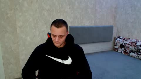 Ethan online show from December 9, 6:52 pm