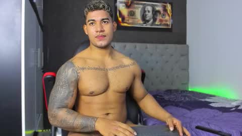Snapshot of luigi_hot_ chatting on September 13, 2:12 am Luigi Independent model online show from September 13, 2:12 am