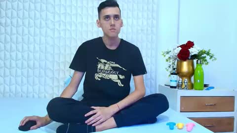 luigimarchetti online show from October 20, 8:35 pm