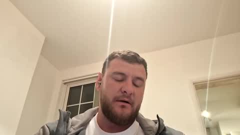 luis60569 online show from April 4, 11:13 pm