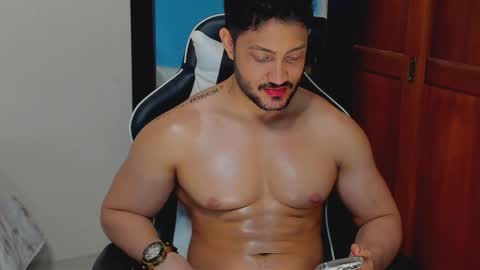 luis_baptista online show from November 10, 1:43 am