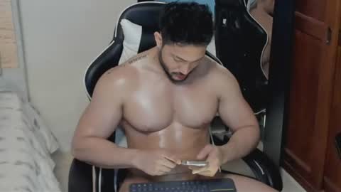 luis_baptista online show from June 13, 3:26 am