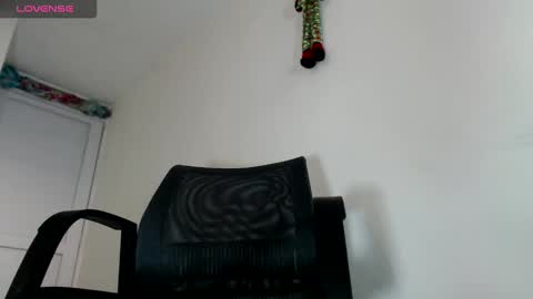 luisfernando01 online show from March 9, 11:36 am