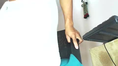 luisfernando01 online show from February 28, 1:05 am