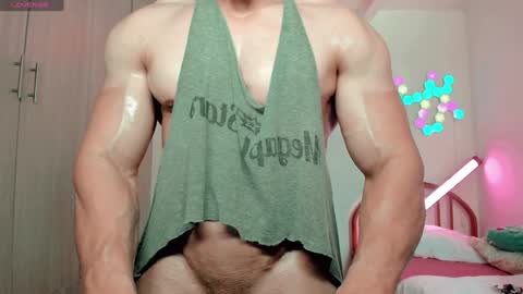 Snapshot of luisfernikesportboy chatting on December 20, 8:01 pm Luis Fer PVT IS OPEN online show from December 20, 8:01 pm