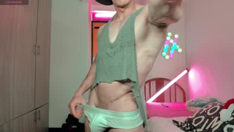 Snapshot of luisfernikesportboy chatting on December 18, 8:25 pm Luis Fer PVT IS OPEN online show from December 18, 8:25 pm