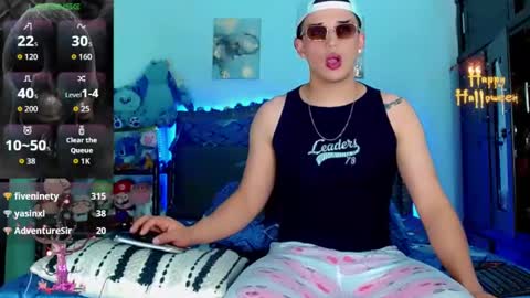 luisstevens01 online show from October 14, 4:30 am