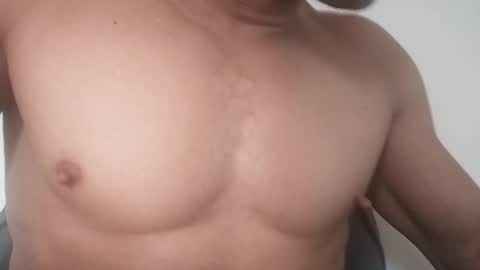 luizs23 online show from December 19, 9:18 am