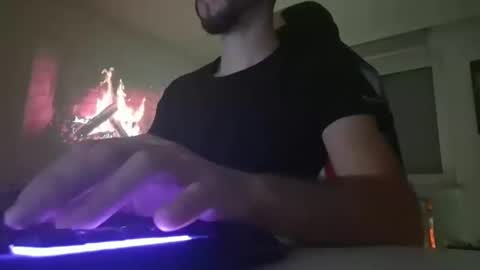 lukasschoetz online show from December 3, 5:08 pm