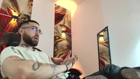 Snapshot of luke_davis01 chatting on September 18, 1:24 pm LUKE online show from September 18, 1:24 pm