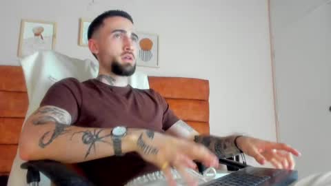 Snapshot of luke_davis01 chatting on March 7, 8:11 pm LUKE online show from March 7, 8:11 pm