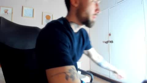 Snapshot of luke_davis01 chatting on March 5, 1:28 pm LUKE online show from March 5, 1:28 pm