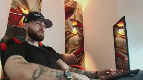 Snapshot of luke_davis01 chatting on October 16, 1:30 pm LUKE online show from October 16, 1:30 pm