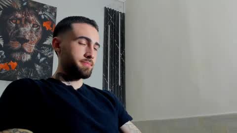 Snapshot of luke_davis01 chatting on February 25, 1:28 pm LUKE online show from February 25, 1:28 pm