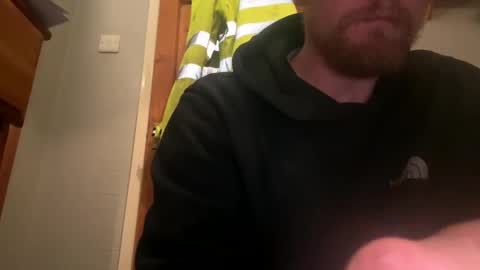 lukeeeeey96 online show from December 17, 12:45 am