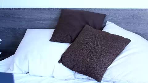 Lukhas f4f online show from December 4, 7:32 pm