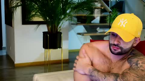 Lukhas f4f online show from April 23, 3:11 am