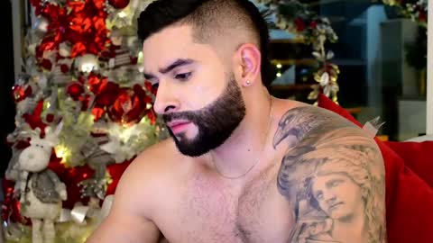 Snapshot of lukhass chatting on December 5, 3:37 am Lukhas f4f online show from December 5, 3:37 am