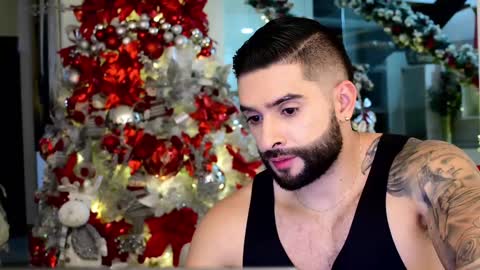 Snapshot of lukhass chatting on December 7, 4:53 am Lukhas f4f online show from December 7, 4:53 am