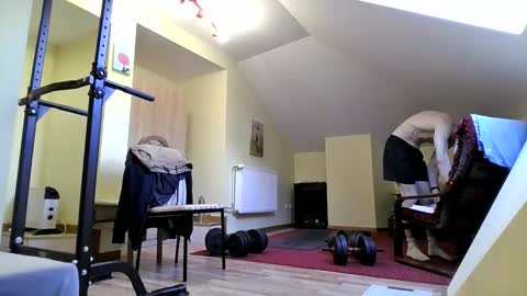 Andrew independent model 2000-0000 CET daily online show from April 21, 3:51 pm