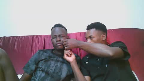 luoislove online show from April 6, 5:58 pm