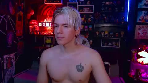 Snapshot of lustymatt chatting on September 26, 1:47 am lustymatt online show from September 26, 1:47 am