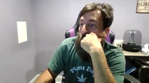 Luv2likslit online show from October 11, 9:13 am