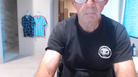 luv_missle online show from March 11, 3:23 pm